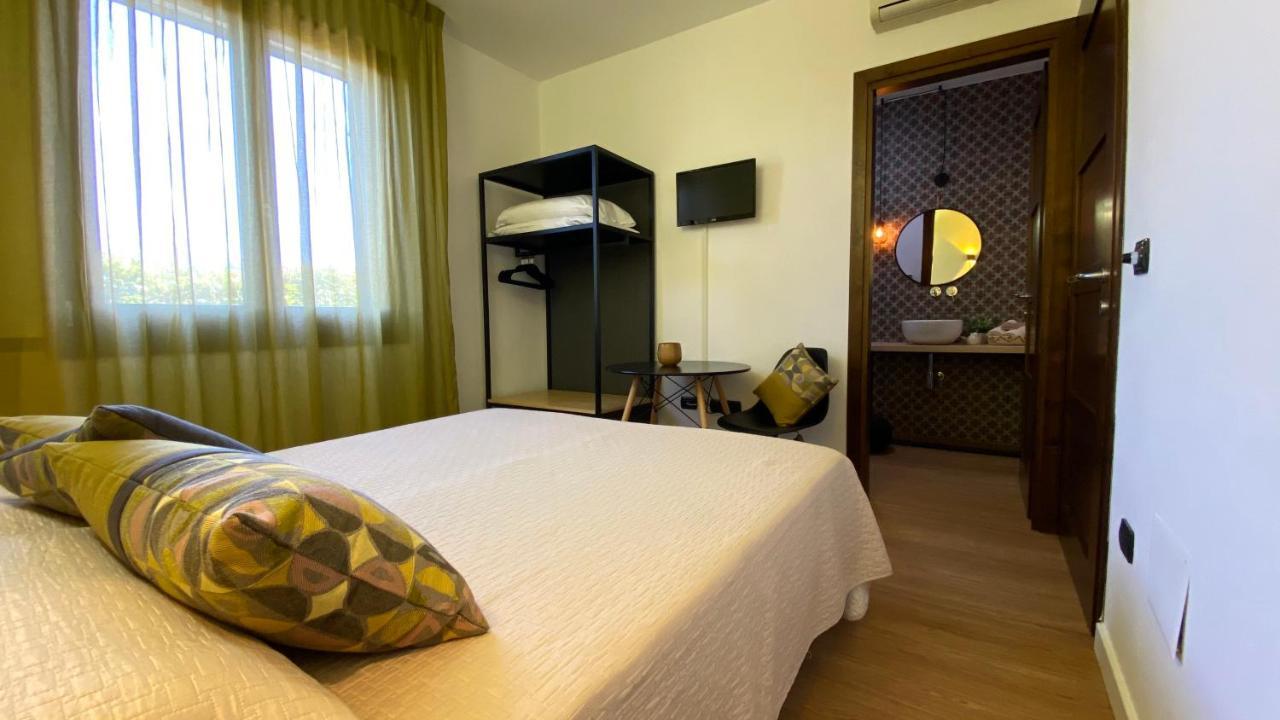 La Tortorella Room & Apartment Tortolì Extérieur photo