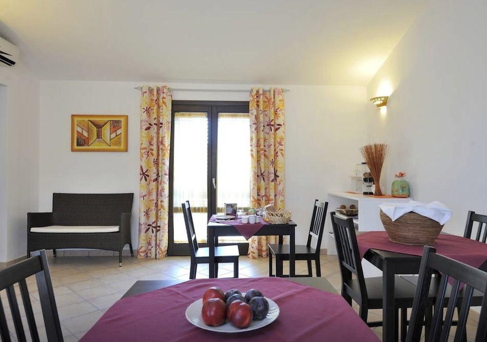 La Tortorella Room & Apartment Tortolì Extérieur photo